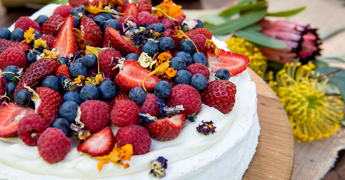 Summer Berry &#038; Whipped Cream Pavlova